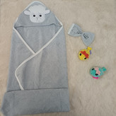 حوله دورپیچ نوزادی 2 تیکه طرح ببعی. رنگ طوسی. مارک lovi baby.کیفیت دوخت عالی.نرم و لطیف و بدون حساسیت.قیمت اقتصادی
