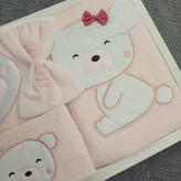 ست سیسمونی نوزادی 4 تیکه طرح خرس پاپیون دار رنگبندی با جعبه مارک lovi baby.اورجینال.دوخت عالی.نرم و لطیف و بدون ایجاد حساسیت